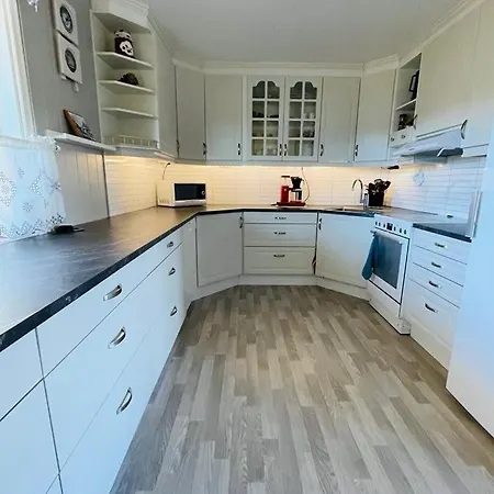 Villa Stor Enebolig Sentralt Pa *