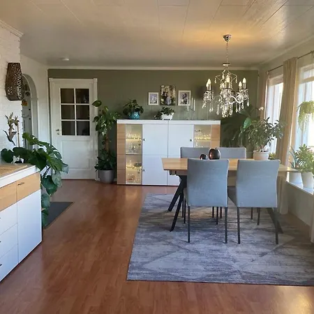 Villa Stor Enebolig Sentralt Pa Senja