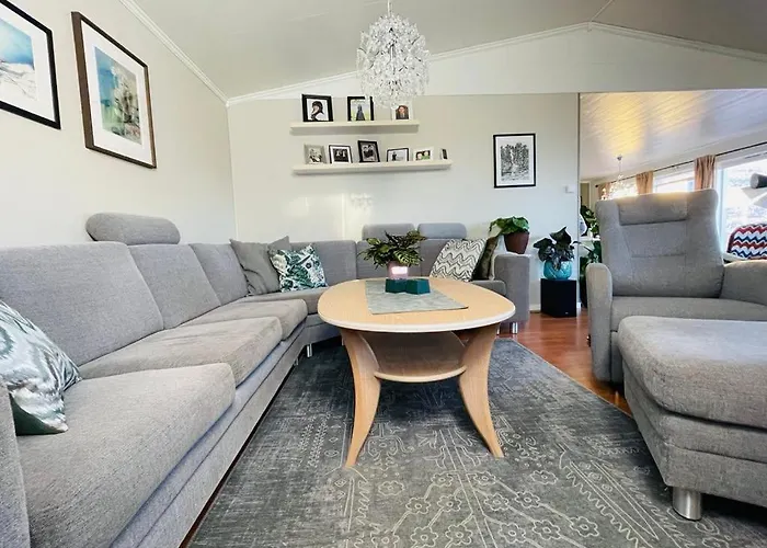 Villa Stor Enebolig Sentralt Pa *